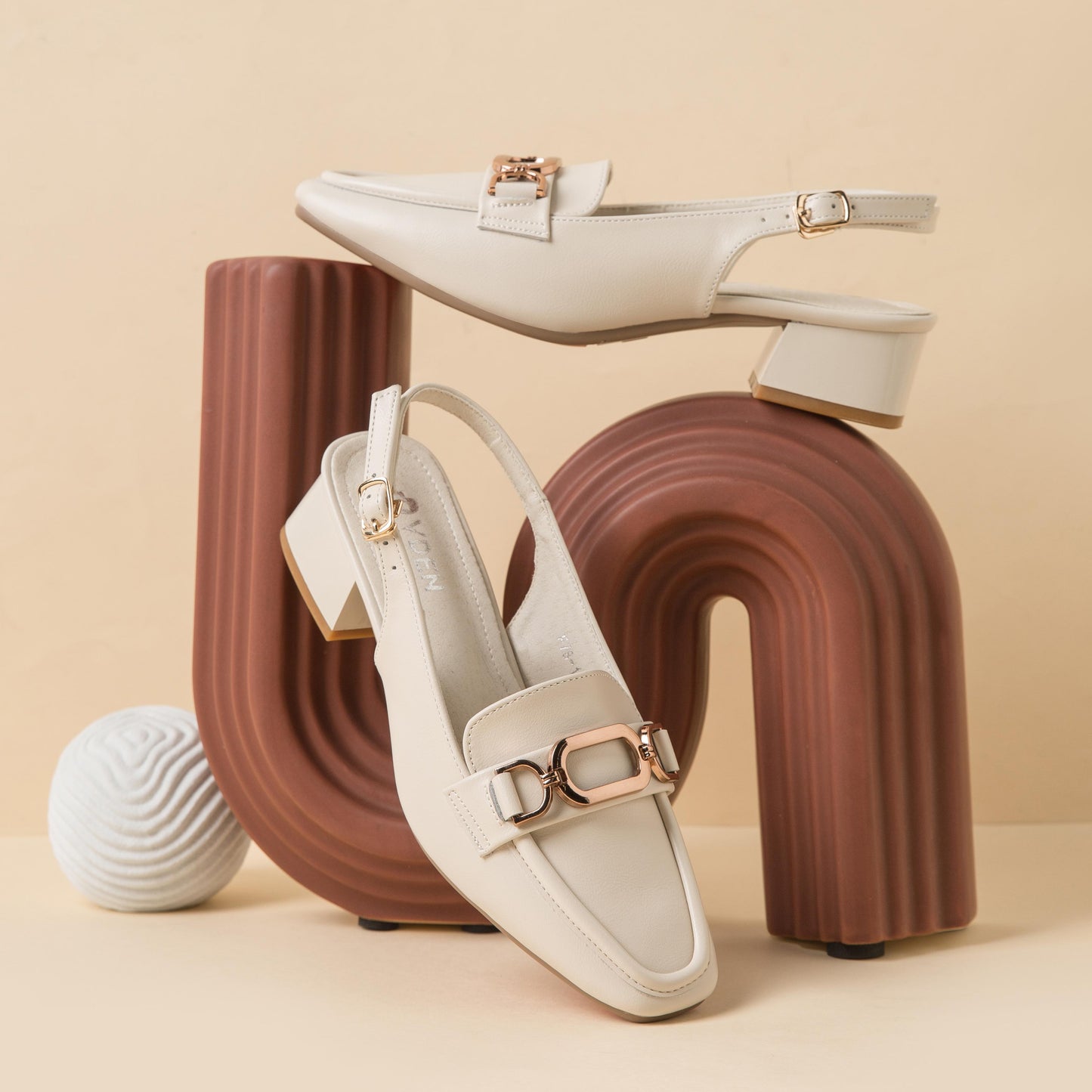 VDEN Buckle Back Strap Mid Heel Pumps F78-145 Walking Shoes Sandal Old Money Style