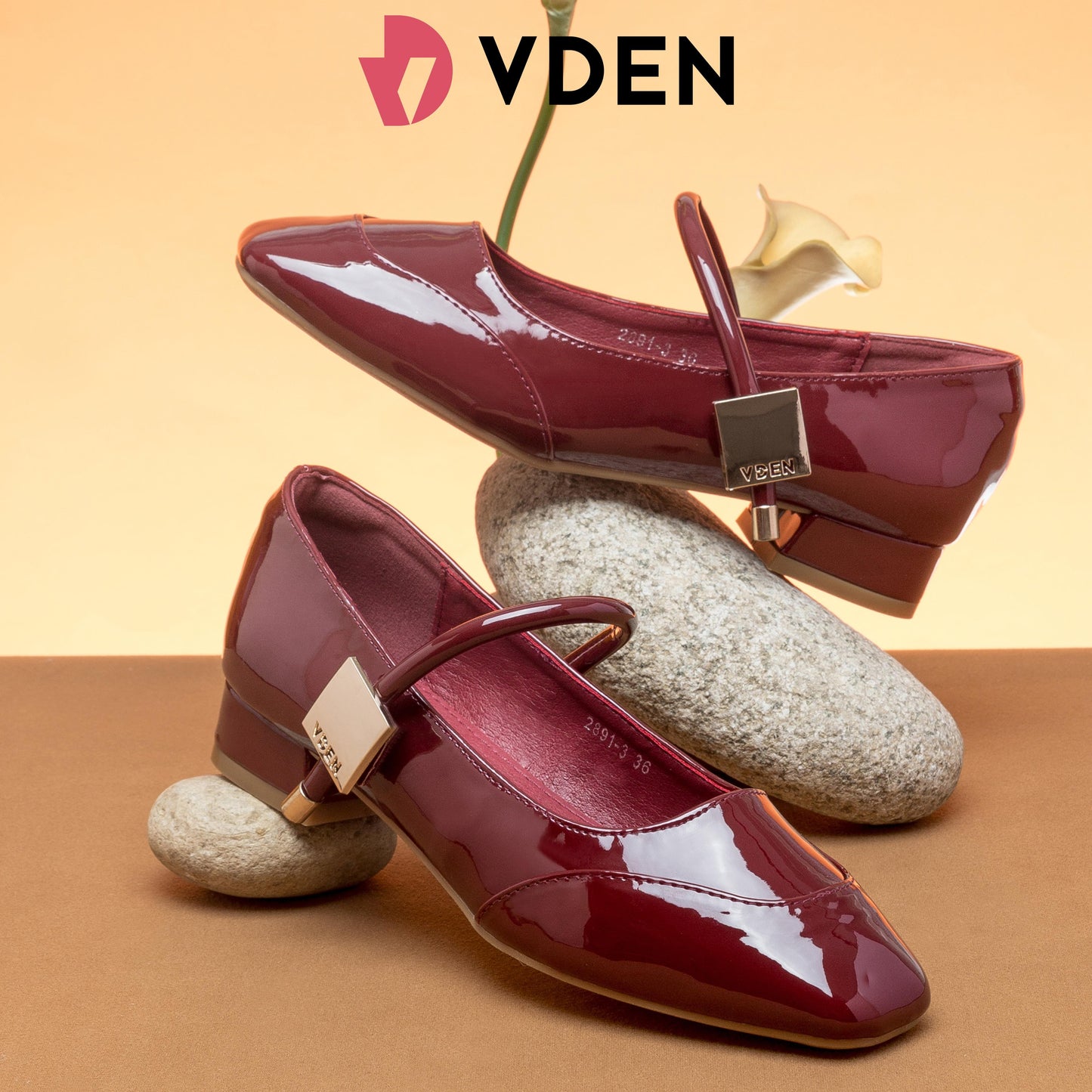 VDEN Ankle Strap Square Toe Shoes Slip On Chunky Low Heels Pumps Loafer 1INCH/2.7CM 2891-3 Thick Heel Mary Jane Shoes With Velcro Simple Patent Leather Student Shoes Mary Jane Shoes